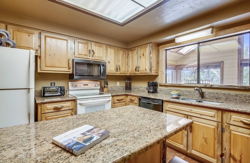 Peak 9 House | Experience Breckenridge in this cozy 3BR townhome with sauna and ski access, Cedars 53!