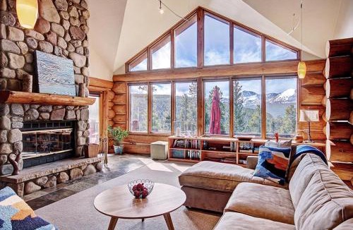 Baldy Mountain House | Experience luxury at 10 Southface, a spacious 4BR home in Breckenridge with mountain views!