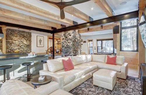 Warrior's Mark House | Experience luxury in this 4-bedroom, 3.5-bath home in Breckenridge at Arrow Darrow!