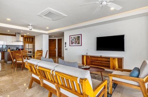Mismaloya House | Exquisite condo with panoramic ocean views, amazing pool & balcony