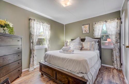 Central Colorado Springs House | Extended Stays Close to Broadmoor Ft Carson USAFA