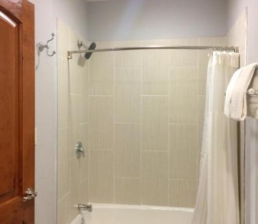 Merced Hotel | FairBridge Inn & Suites Gateway to Yosemite