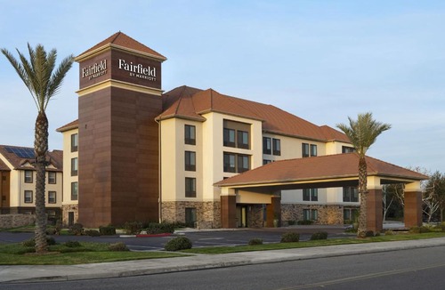 Raisin Hotel | Fairfield by Marriott Inn & Suites Fresno Riverpark