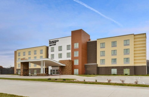 Coralville Hotel | Fairfield Inn & Suites by Marriott Coralville