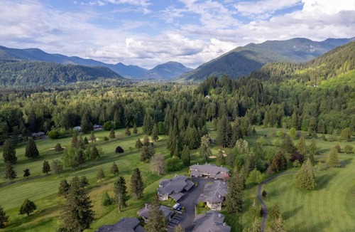 Welches House | Fairway to Heaven