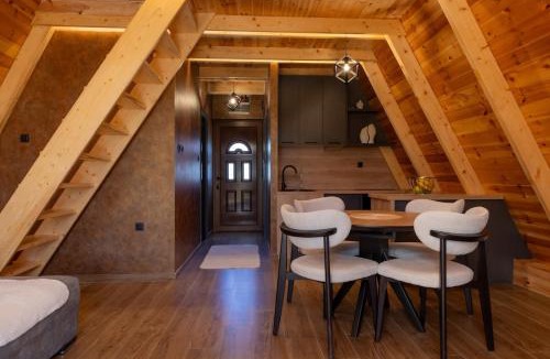 Virak Villa | Falcon View Zabljak
