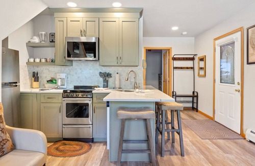 Fall River Estates Condo | Fall River Escape Fireplace Close to RMNP