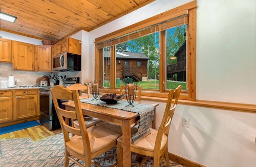 Fall River Estates Condo | Fall River Retreat Private Hot Tub Close to RMNP