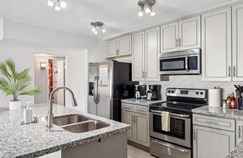 Tempe Gardens House | Family Escape with Pool and Fire-Station Playhouse