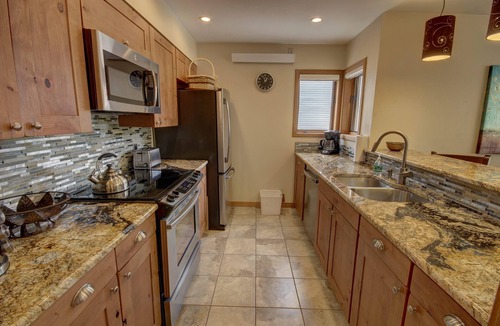 Mountain House Condo | Family-Friendly Escape | Balcony & Scenic Views