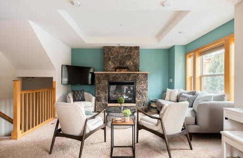 Blue River House | Family Friendly - MTN Views - Hot Tub - Blue River