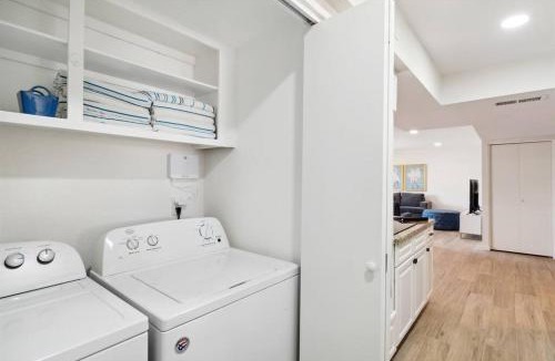 Tempe House | Family Friendly Retreat - Pool - Putting Green