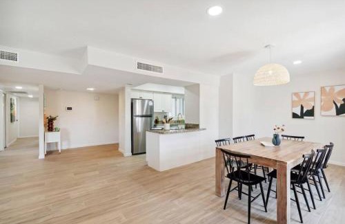 Tempe House | Family Friendly Retreat - Pool - Putting Green
