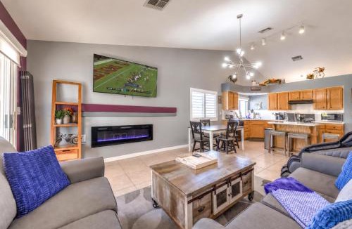 River Mountain House | Family Fun for Everyone in Las Vegas- 4 Bedrooms, Billiards, Game Room