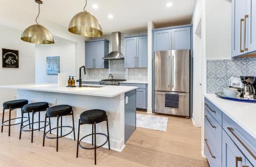 Erie House | Family Haven, Walk to Dtwn Erie: Bring Your Pets!