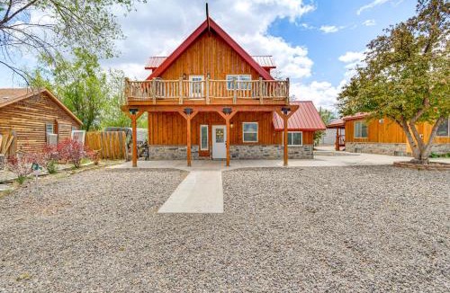 Circleville House | Family Home w/Mountain Views in Circleville!