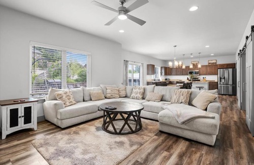 Columbia Falls House | Family Riverhouse with Hot Tub