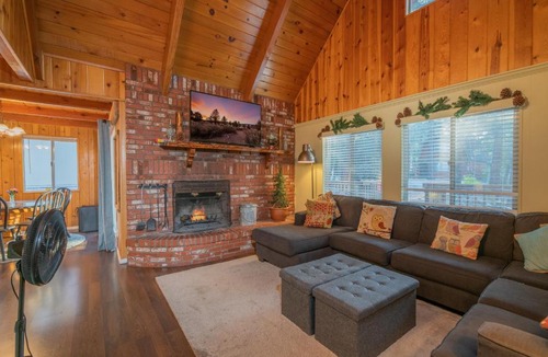 Sugarloaf House | Far Enough Cabin