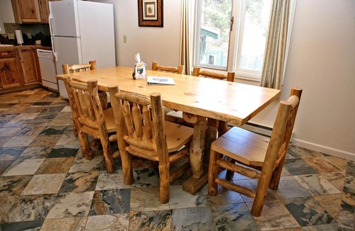 Estes Park Apartment | Fawn Valley Inn- 275 condo