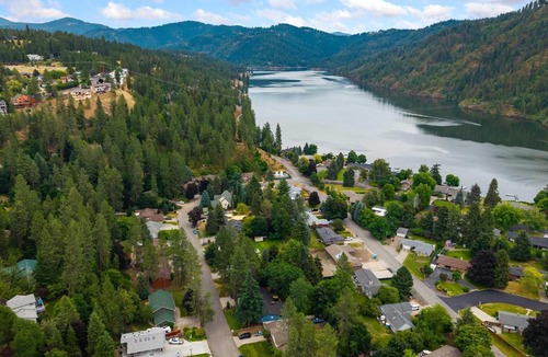 Coeur d'Alene House | Fernan Retreat 3BR Minutes to Downtown & the Lake