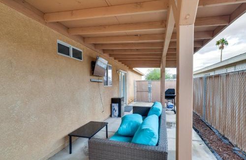 Bullhead City House | Fire Pit + Covered Patio: Bullhead City Escape!