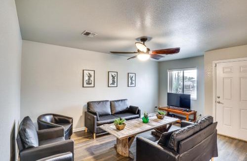 Bullhead City House | Fire Pit + Covered Patio: Bullhead City Escape!