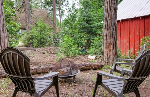 Twain Harte House | Fire Pit, Deck & Grill: Cozy Twain Harte Cabin!