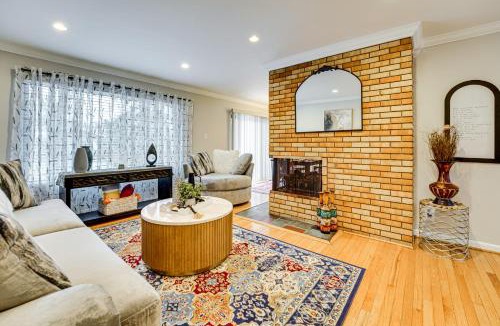Farmington Hills House | Fire Pit & Yard: Family Home in Farmington Hills!