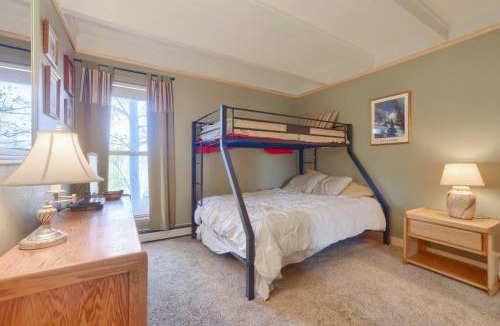 Wildernest House | Fireplace I Pool I Mtn Biking I Skiing & Snowboarding