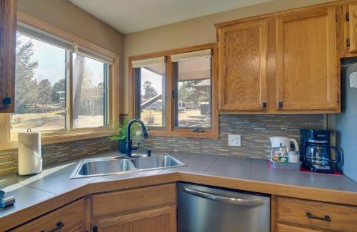 Estes Park House | Fireplace & Mtn Views: Estes Park Home w/Deck!