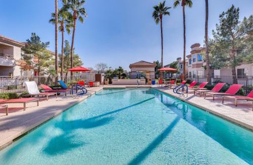 Gilbert House | First-Floor Condo w/Pool Access in Mesa!