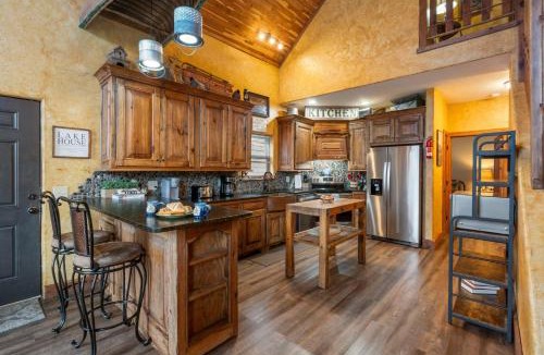 Branson House | FishInn Impossible - Lakefront