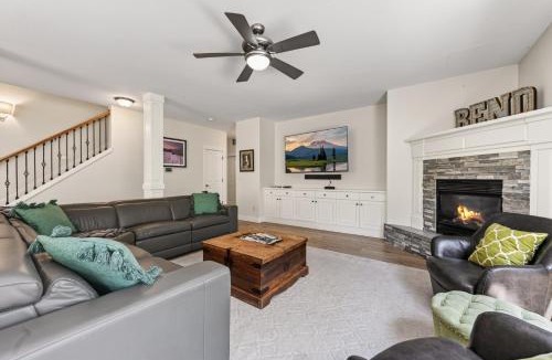 Bend House | Flagline Trail home