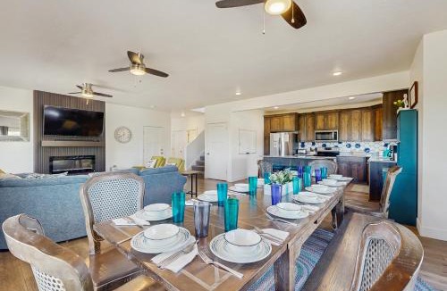 Sweetwater House | Flamingo Hideaway