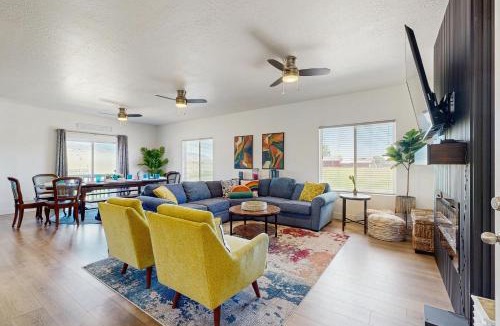Sweetwater House | Flamingo Hideaway
