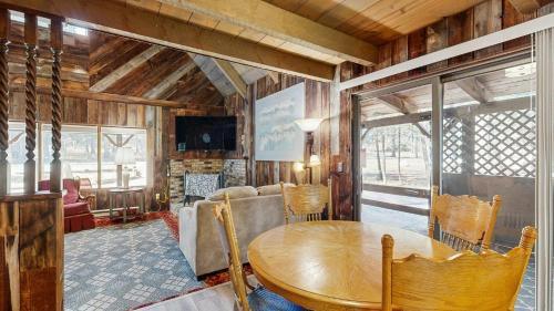 McCall House | Forest Cabin