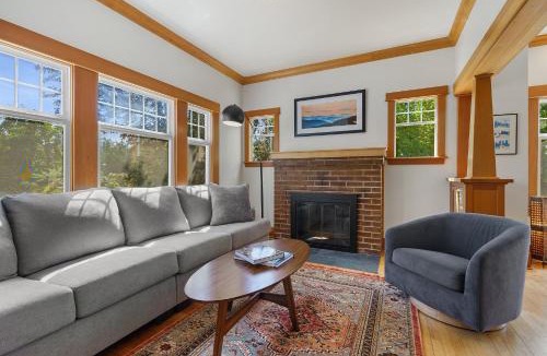 Columbia House | Fountain District Craftsman