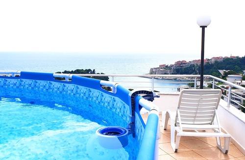 Ulcinj Bed & Breakfast | Four bedded room with sea view private balcony