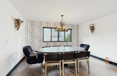 Vail House | Four Girls Vail