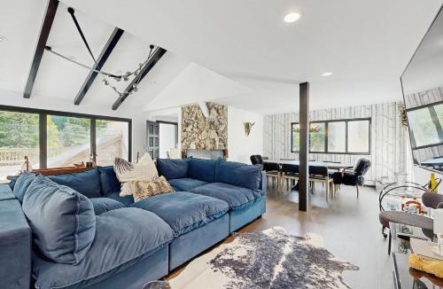 Vail House | Four Girls Vail