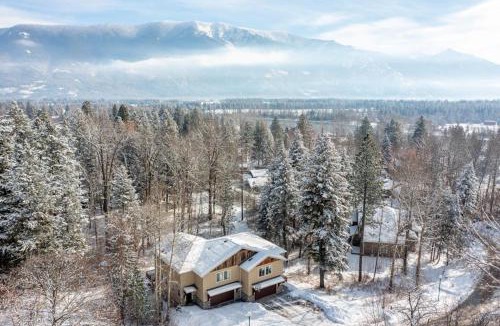 Columbia Falls House | Fox Trail