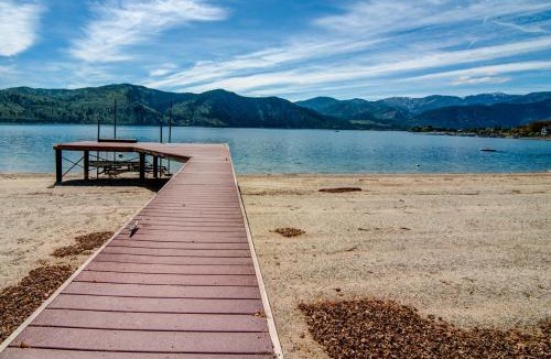 Manson House | Fray's Lane Waterfront Home