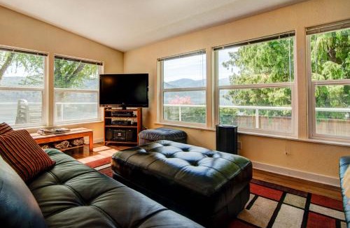 Manson House | Fray's Lane Waterfront Home