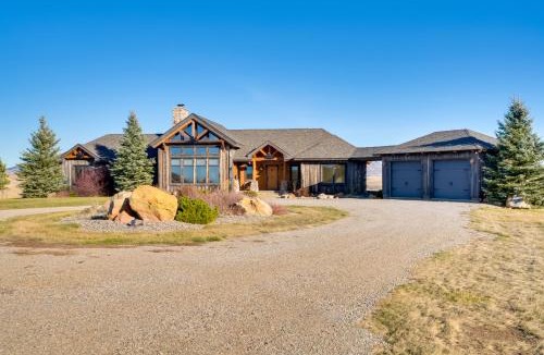Belt House | 'Free Spirit Ranch' w/Hot Tub & Mountain Views