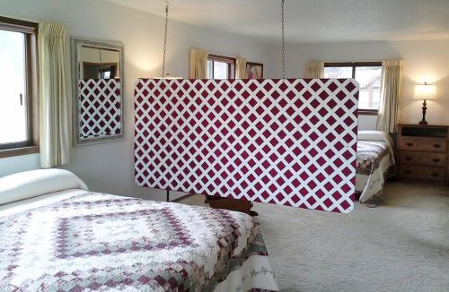 Hill City Cabin | Freedom Ridge Cabins