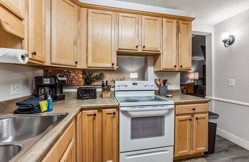 Historic District Condo | French Street Retreat - Walk Everywhere