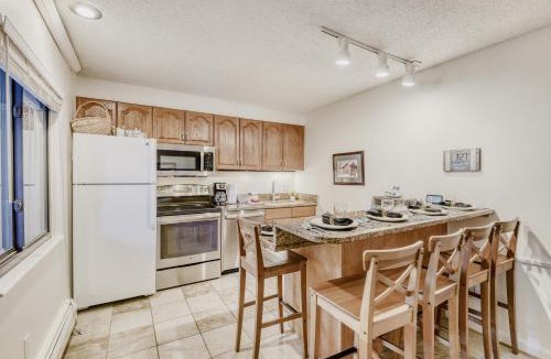 North Park City Apartment | Freshly Updated Condo, across the street from the resort Edel O apts