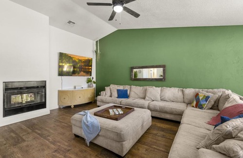 Sunridge Estates House | FRESHWATER FUN - Pet & Family Friendly with Great Location!