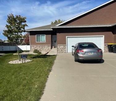 Sioux Falls House | Friendly Falls Staycation