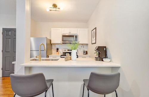 East Walnut HIlls Apartment | FRONTDESK 2622 Victory Pkwy Apts Cincinnati